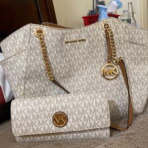 beige purse and wallet set